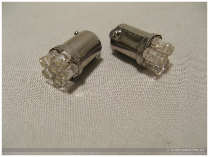 LED-Parkkivalopolttimot BA9s valkoinen (6 ledi�, noin 8000K)